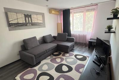 Apartament cu 2 camere decomandat în Titan