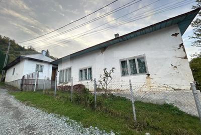 Casă individuală cu 4 camere în Industrială