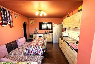 Apartament cu 4 camere decomandat în Soarelui