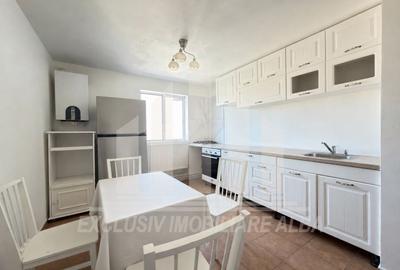 Apartament cu 2 camere semidecomandat, mobilat în Cetate