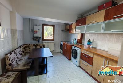 Apartament cu 2 camere decomandat în