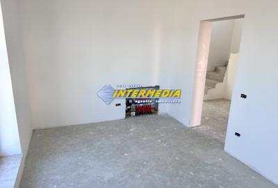 Casa Noua in Cetate 4 camere 117 mp. Teren 340 mp Finisata 90 % - 16