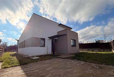 Casa individuala parter cu priveliste panoramică in Hlincea strada privata - 20