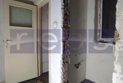 VANZARE 4 CAMERE | ZONA CALEA CALARASILOR- HALA TRAIAN - 18