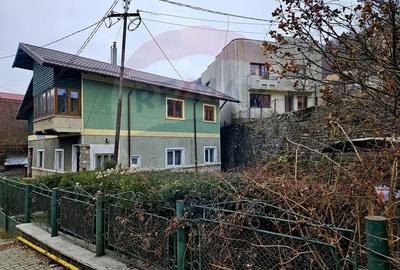 SINAIA- APARTAMENT DE VACANTA/ REZIDENTIAL- 3 camere in vila! - 3