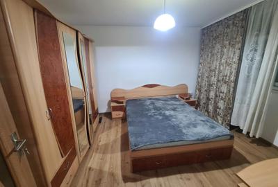 Apartament cu 3 camere decomandat în Dristor