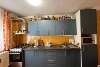 3 camere Tineretului, necesita  renovare totală - 2