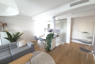 Apartament cu 3 camere semidecomandat în Herăstrău