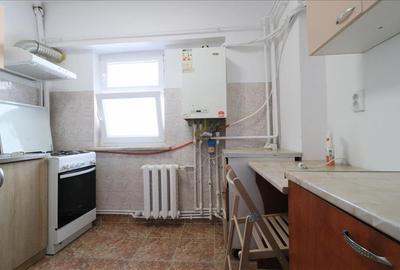 Apartament de 3 camere Decomandat, Hala centrala - 12
