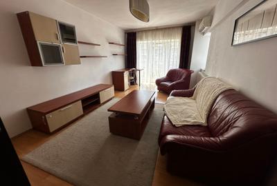 Apartament cu 2 camere decomandat în P-ța Unirii