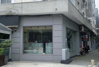 Spațiu comercial, de 58 mp, în Romană