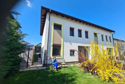 Casă individuală cu 5 camere în Borhanci