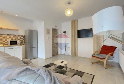 Apartament cu 2 camere decomandat în Tractorul