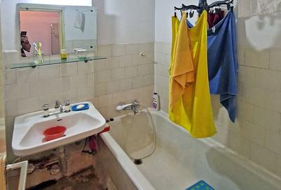 Vanzare 3 camere Zboina Neagra-Giulesti, 4/10, reabilitat, necesita renovare - 9