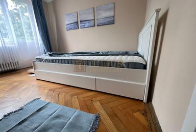Apartament cu 2 camere semidecomandat, mobilat în Tipografilor