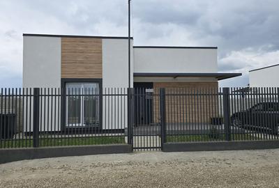 Casă individuală cu 4 camere în Berceni