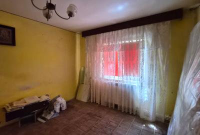 Inel 2 - ap 2 cam, parter, centrala gaze(necesita renovare integrala) - 18
