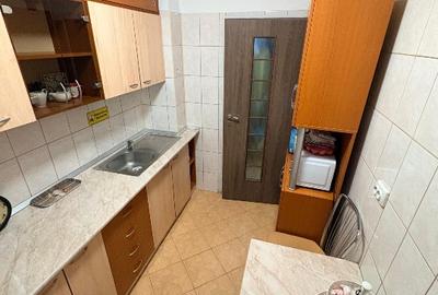 Inchiriez apartament pretabil birou - 9