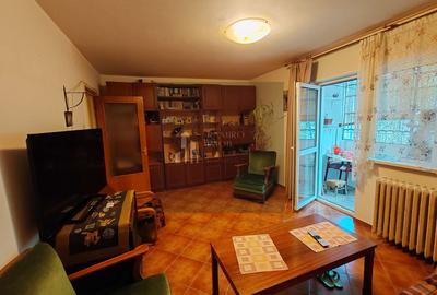 Apartament 2 camere, Sector 4, Resita/Luica, decomandat, spatios - 2