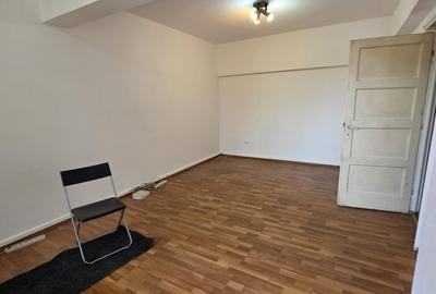 Piata Romana la metrou 2 camere decomandate 46,68 mp etaj 4/8 nemobilat, lift - 2