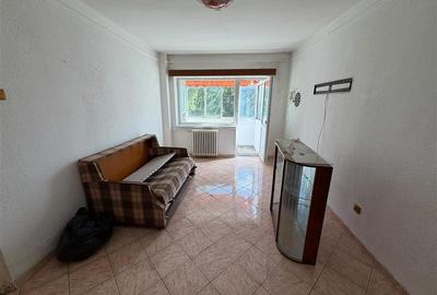 Apartament 2 camere, etaj 2, Zona Scoala 7 - 3