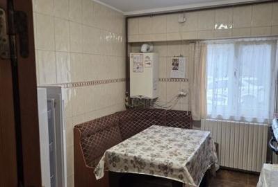 Apartament cu 3 camere decomandat în Dacia