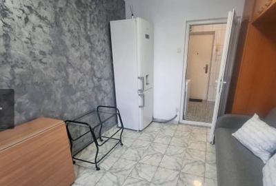 Garsonieră semidecomandată în CET