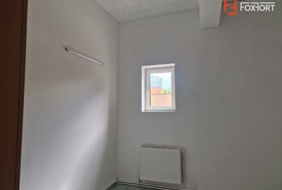Spatiu comercial cu 16 incaperi - zona Mehala - 13