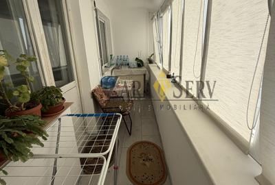 Apartament de vanzare 3 camere zona Podul Inalt - 5