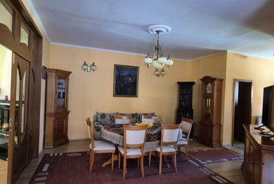 Casa singur in curte Ultracentral - str. Rodnei - 11
