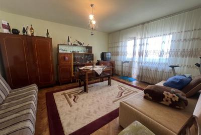 Apartament cu 3 camere decomandat în Mărăști