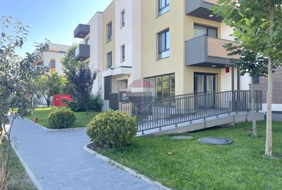 Apartament cu 2 camere decomandat, mobilat în Tractorul