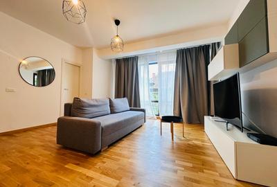 Apartament cu 3 camere semidecomandat în Floreasca