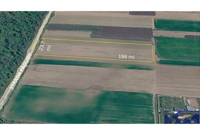 Teren intravilan, 4700 mp, dublu front stradal, la marginea Pădurii Cornetu - 4