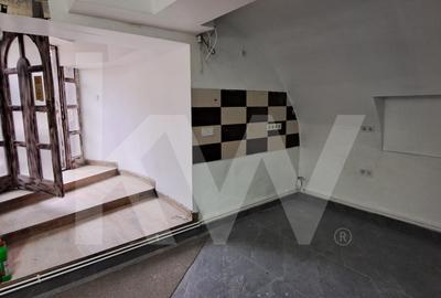 Spatiu comercial ultracentral, curte si loc de parcare - 3