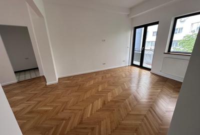 Piața Romana.3 camere.lift.Renovat lux. Nu are risc sau urgență. - 3