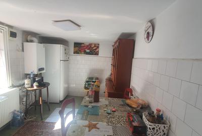 Casa coiciu, 3 camere, 2 bucatarii, baie, 180mp teren - 3