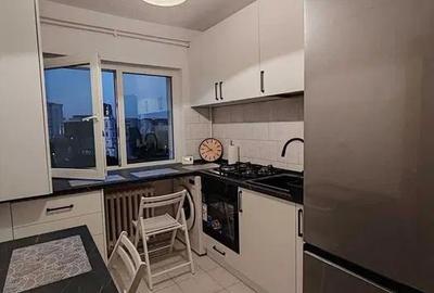 Apartament cu 2 camere decomandat în Podu Roș