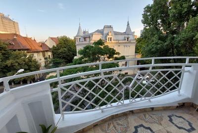 Apartament cu 2 camere decomandat, mobilat în Victoriei