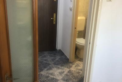 Garsonieră semidecomandată în Titan