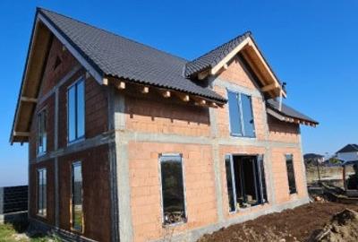 Casă la Roșu | Proiect Finalizabil Premium - 5