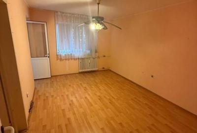 Apartament cu 3 camere în Tomis Nord