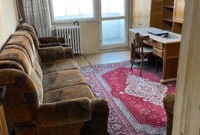 Apartament cu 2 camere decomandat în Apusului