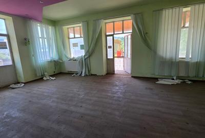 De vanzare spatiu comercial - COMARNIC la DN1 - 31