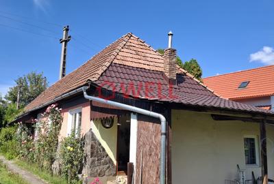 CASĂ DE VÂNZARE - 13