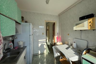 De vanzare - 2 camere decomandat - centrala proprie - 800m metrou 1 decembrie - 8