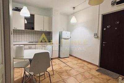 Apartament cu 3 camere decomandat în Tineretului
