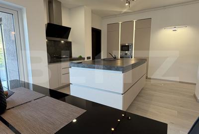Penthouse cu 3 camere decomandat, mobilat în Tudor