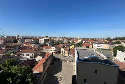 Lugoj, Apartament 3 Cam., 84 Mp., Semidecomandat, et.6, Central Blocul Postei - 23