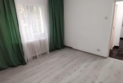 Apartament cu 3 camere, etajul 2/4, zona Tatarasi - 5